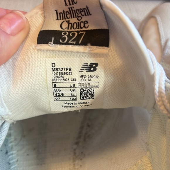 New Balance 327–read description! - Picture 9 of 11